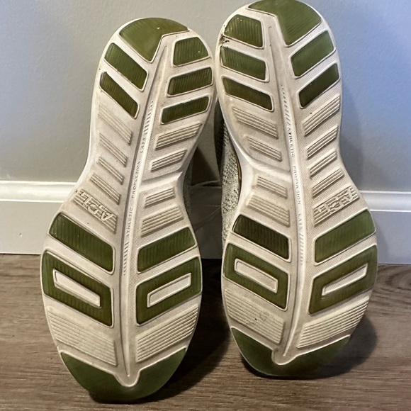 APL TechLoom Pro Running Shoe - Picture 6 of 9